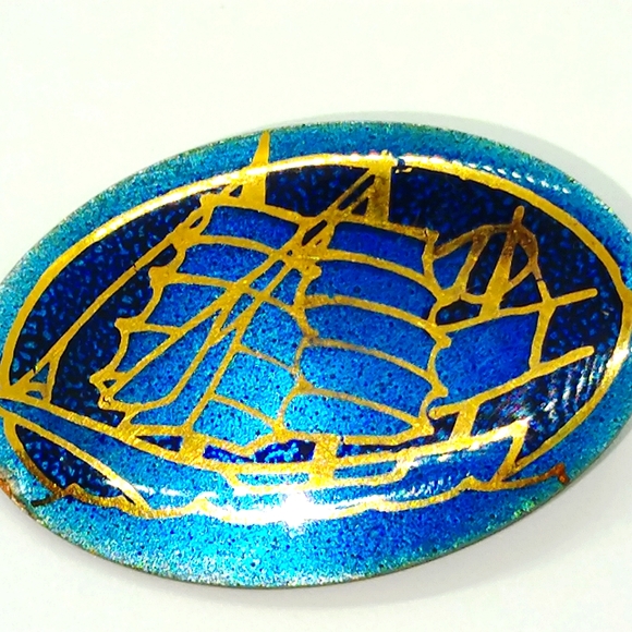 SOLD              Vintage Enamel on Copper Brooch signed By Artist - Picture 8 of 8